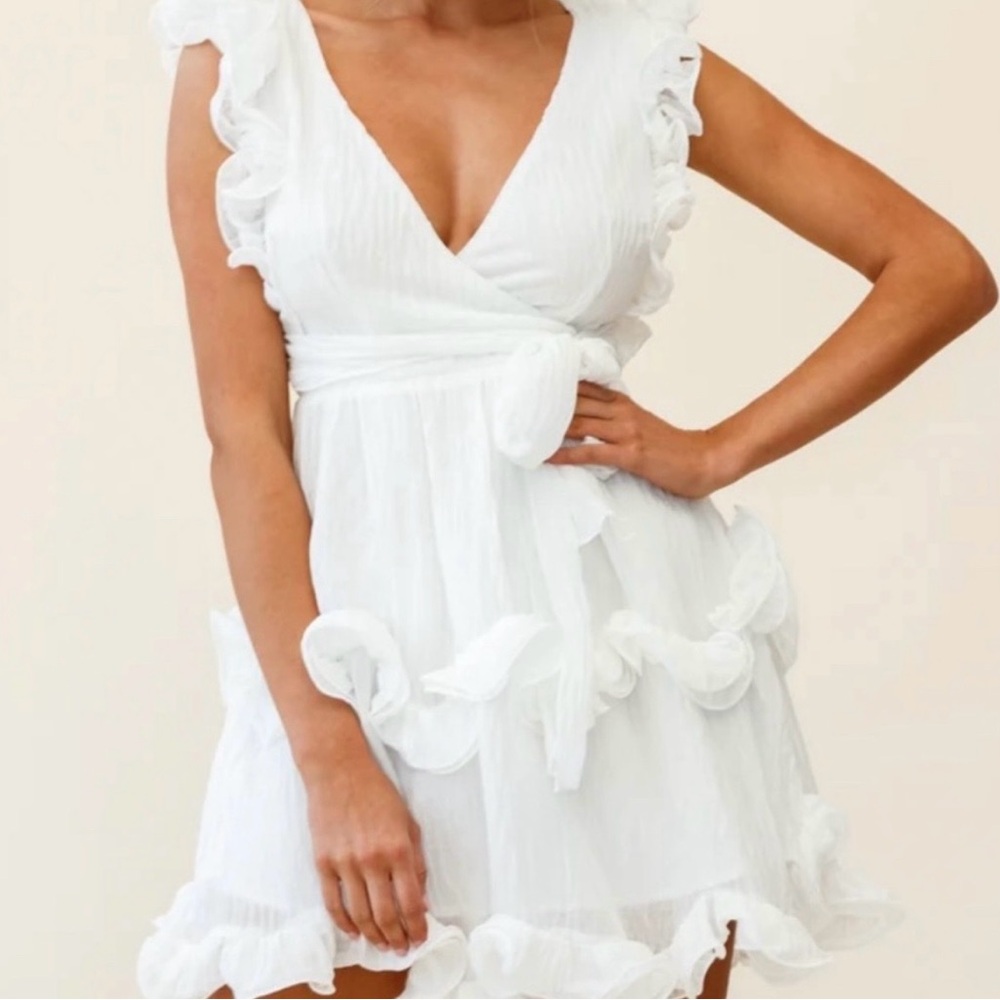 Elegant White Ruffled Mini Dress - Picture 6 of 7